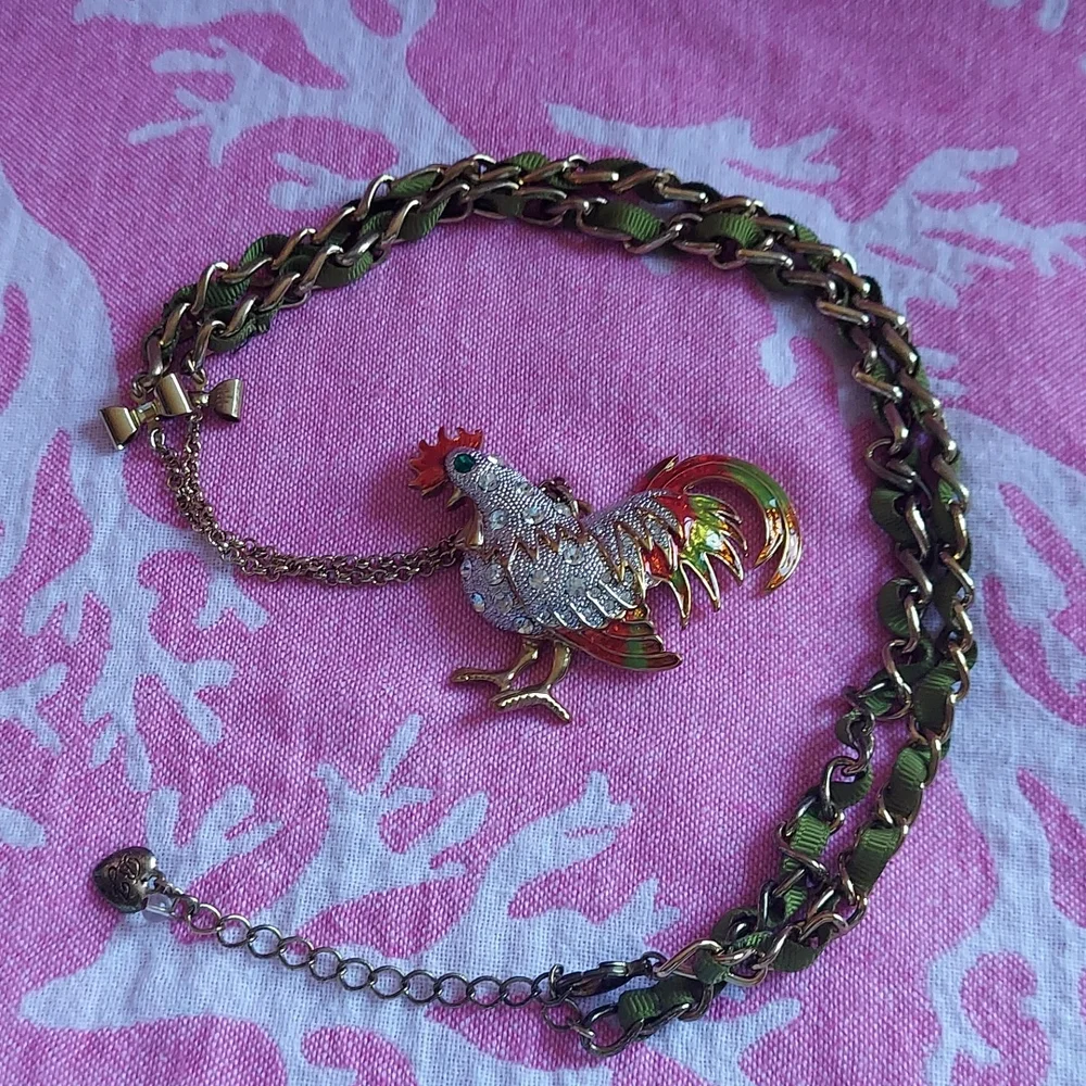 Betsey Johnson FARMHOUSE ROOSTER NECKLACE - Picture 6 of 12
